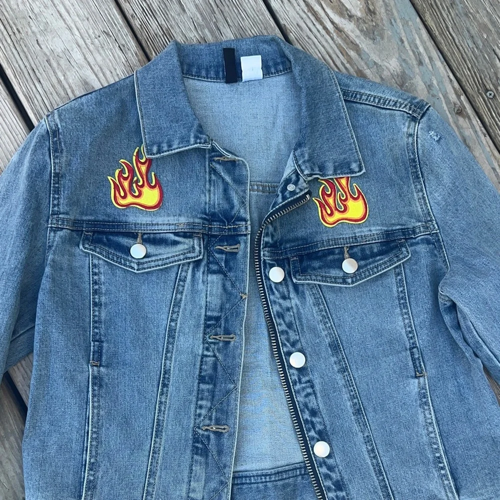 Divided Blue Jean Jacket with Flame Patches - Picture 3 of 6